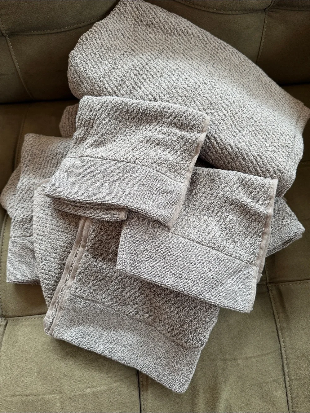 EVERPLUSH 6-Piece Towel Set in Gray
